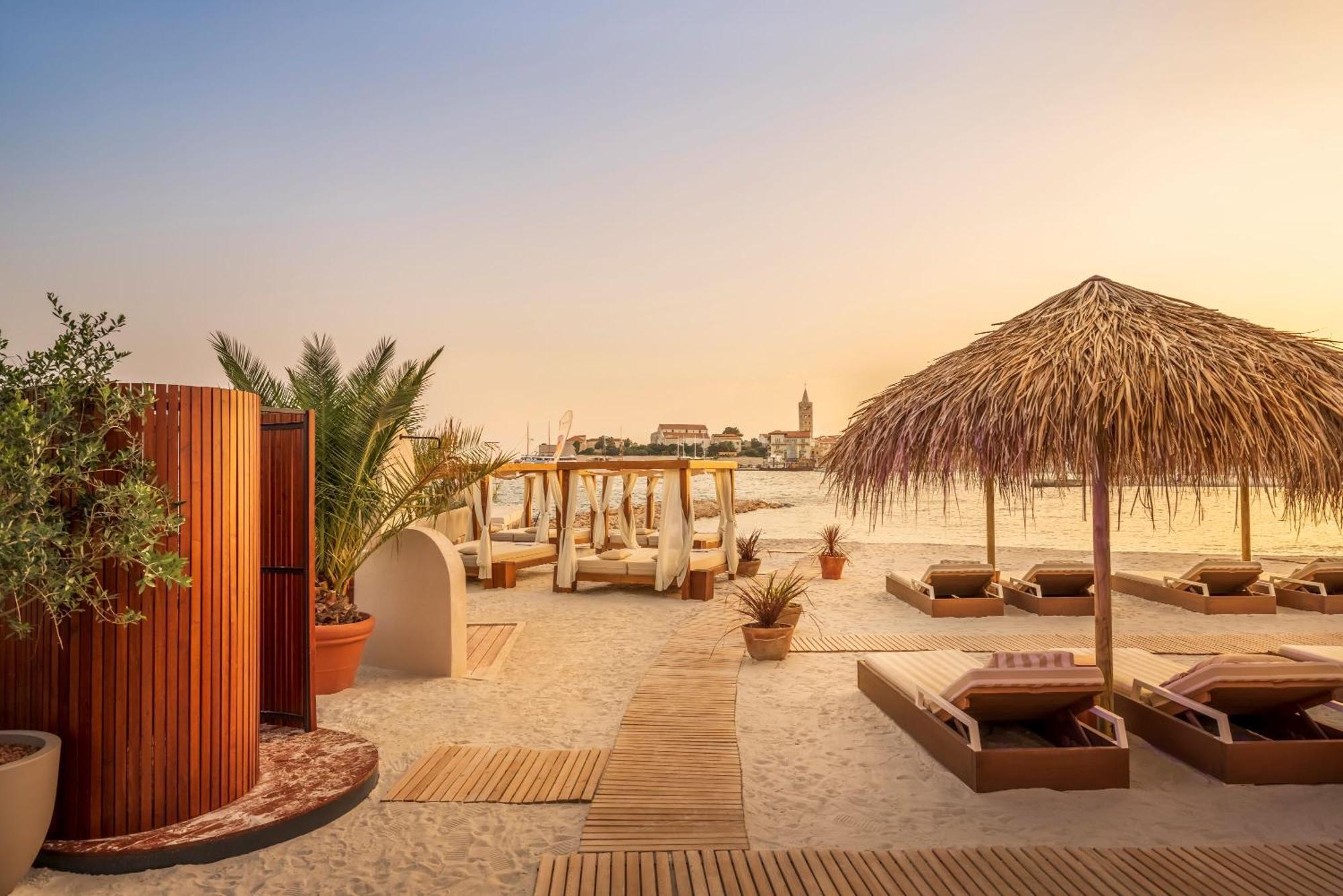 Valamar Padova Hotel Banjol Εξωτερικό φωτογραφία